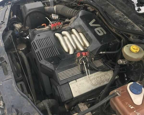 Синий Ауди А6, объемом двигателя 2.6 л и пробегом 400 тыс. км за 2400 $, фото 7 на Automoto.ua