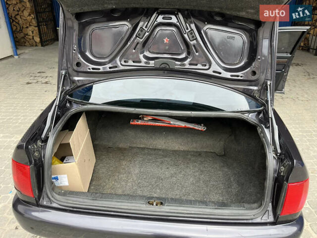 Синій Ауді А6, об'ємом двигуна 2.6 л та пробігом 370 тис. км за 2800 $, фото 10 на Automoto.ua