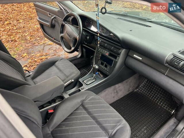 Синий Ауди А6, объемом двигателя 2.6 л и пробегом 286 тыс. км за 4200 $, фото 11 на Automoto.ua