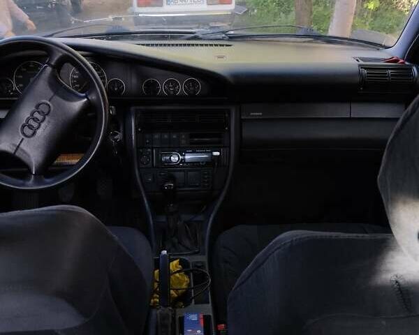 Синий Ауди А6, объемом двигателя 2.6 л и пробегом 380 тыс. км за 2650 $, фото 5 на Automoto.ua