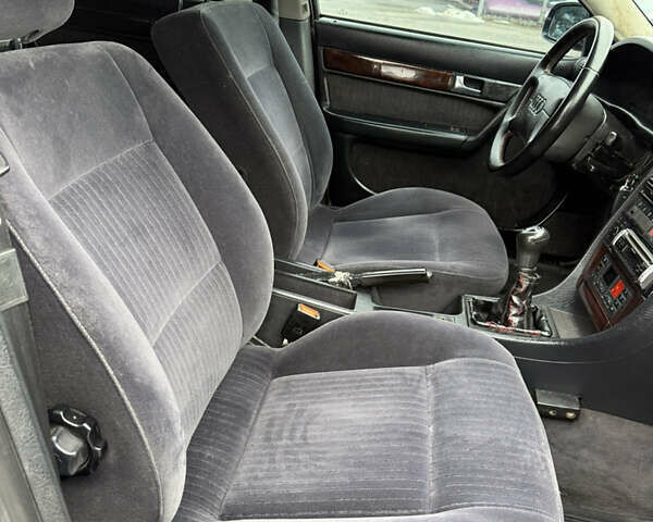 Синій Ауді А6, об'ємом двигуна 2.6 л та пробігом 333 тис. км за 2350 $, фото 9 на Automoto.ua