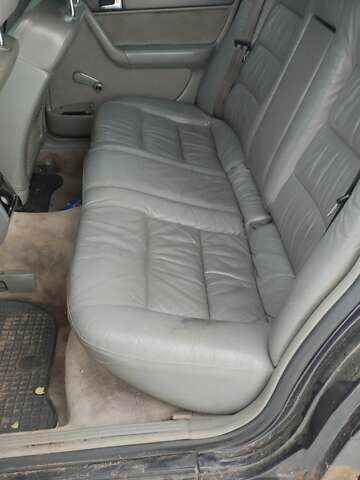 Ауди А6 1996 в Прилуках на Automoto.ua Синий Ауди А6, объемом двигателя 2.6 л и пробегом 362 тыс. км за 3300 $, фото 10 на Automoto.ua