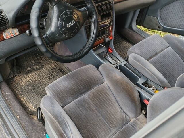Ауді А6 1996 у Змиеве на Automoto.ua Синій Ауді А6, об'ємом двигуна 2.6 л та пробігом 282 тис. км за 1800 $, фото 5 на Automoto.ua