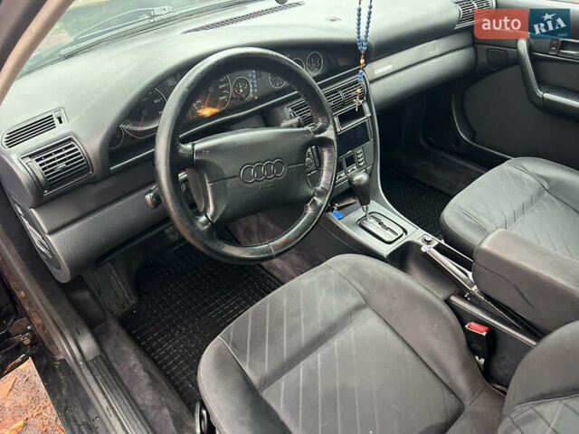 Синий Ауди А6, объемом двигателя 2.6 л и пробегом 286 тыс. км за 4200 $, фото 7 на Automoto.ua