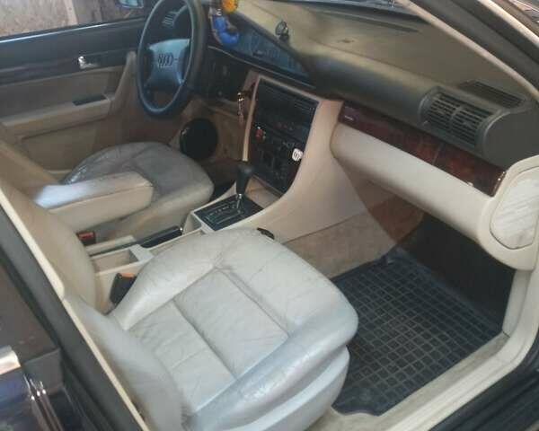 Синий Ауди А6, объемом двигателя 2.8 л и пробегом 350 тыс. км за 4000 $, фото 10 на Automoto.ua