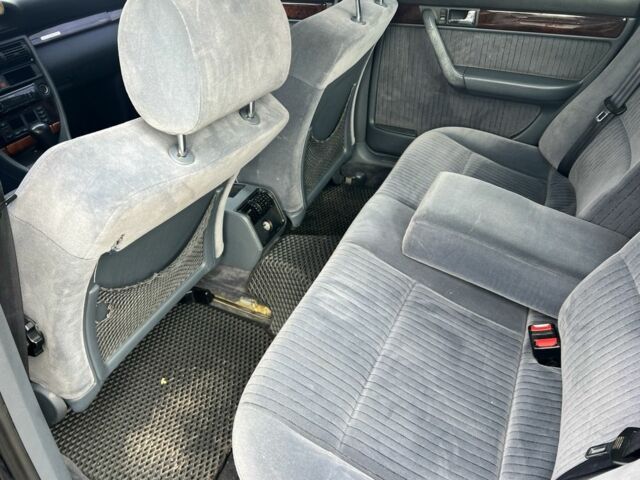 Синій Ауді А6, об'ємом двигуна 2.6 л та пробігом 300 тис. км за 2300 $, фото 7 на Automoto.ua