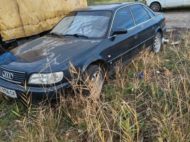 Ауді А6 1996 у Змиеве на Automoto.ua Синій Ауді А6, об'ємом двигуна 2.6 л та пробігом 282 тис. км за 1800 $, фото 3 на Automoto.ua