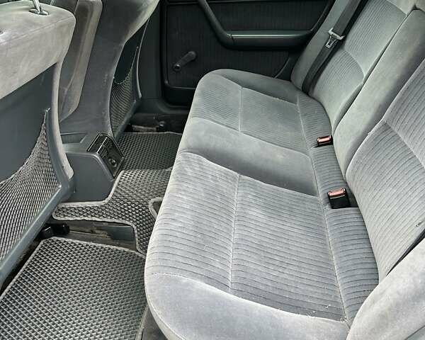Синий Ауди А6, объемом двигателя 2.6 л и пробегом 200 тыс. км за 2600 $, фото 10 на Automoto.ua