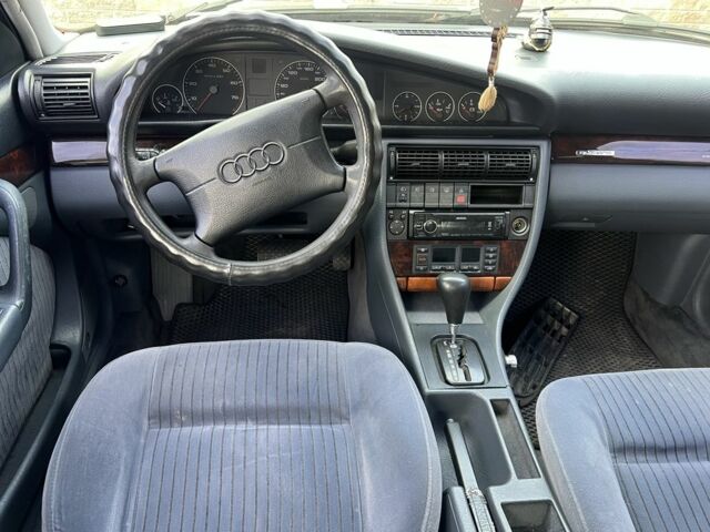 Синій Ауді А6, об'ємом двигуна 2.6 л та пробігом 300 тис. км за 2300 $, фото 6 на Automoto.ua