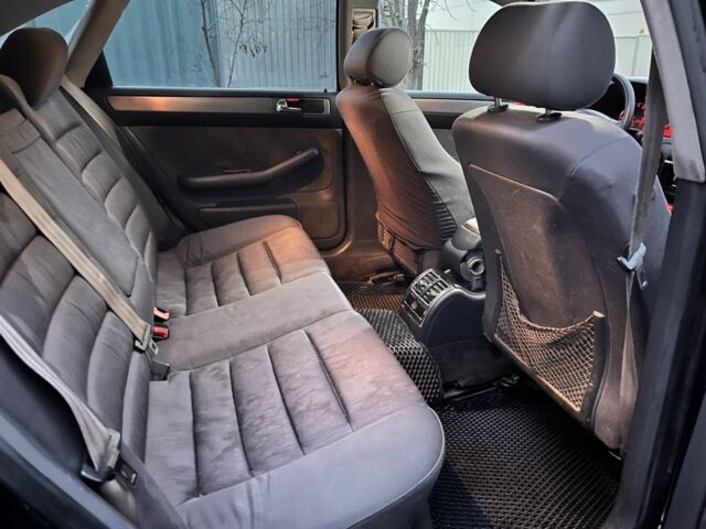 Синий Ауди А6, объемом двигателя 1.8 л и пробегом 360 тыс. км за 2800 $, фото 15 на Automoto.ua