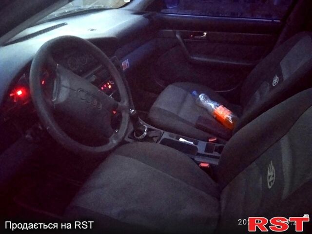Синий Ауди А6, объемом двигателя 2.6 л и пробегом 300 тыс. км за 2900 $, фото 3 на Automoto.ua