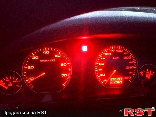 Синий Ауди А6, объемом двигателя 2.6 л и пробегом 300 тыс. км за 2900 $, фото 2 на Automoto.ua