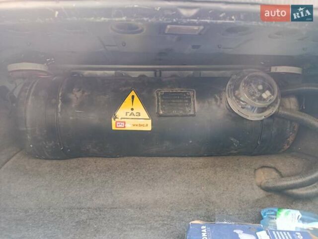 Синій Ауді А6, об'ємом двигуна 1.8 л та пробігом 380 тис. км за 2500 $, фото 8 на Automoto.ua