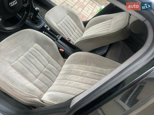 Синий Ауди А6, объемом двигателя 1.9 л и пробегом 319 тыс. км за 4500 $, фото 11 на Automoto.ua