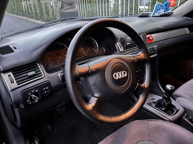 Синий Ауди А6, объемом двигателя 1.8 л и пробегом 360 тыс. км за 2800 $, фото 10 на Automoto.ua