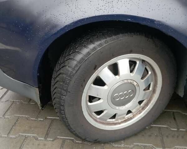 Синій Ауді А6, об'ємом двигуна 1.8 л та пробігом 364 тис. км за 3500 $, фото 1 на Automoto.ua