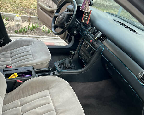 Синий Ауди А6, объемом двигателя 1.9 л и пробегом 319 тыс. км за 4500 $, фото 13 на Automoto.ua