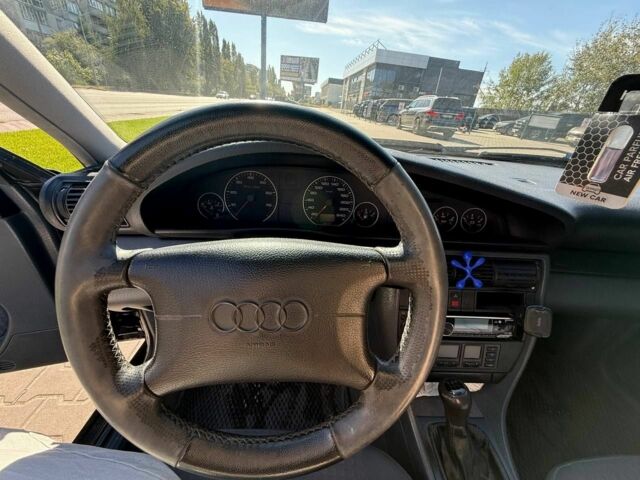 Синій Ауді А6, об'ємом двигуна 1.8 л та пробігом 410 тис. км за 2250 $, фото 4 на Automoto.ua