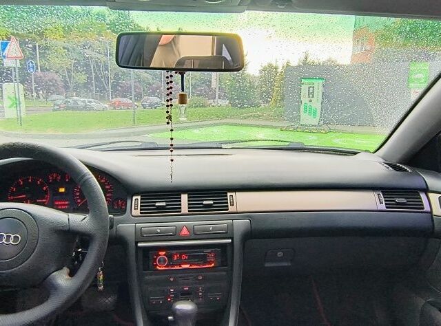 Синий Ауди А6, объемом двигателя 1.8 л и пробегом 300 тыс. км за 3500 $, фото 10 на Automoto.ua