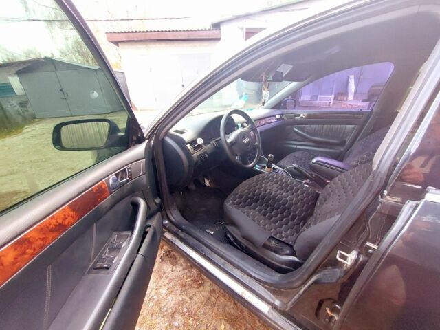 Синий Ауди А6, объемом двигателя 2.4 л и пробегом 343 тыс. км за 4000 $, фото 7 на Automoto.ua