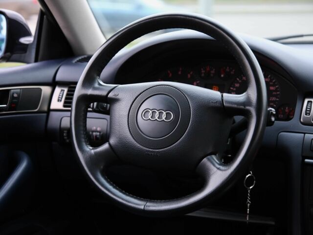 Синий Ауди А6, объемом двигателя 2.8 л и пробегом 202 тыс. км за 6500 $, фото 13 на Automoto.ua