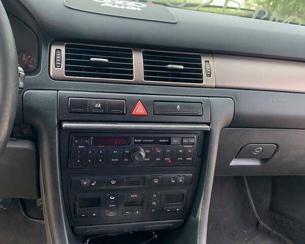 Синий Ауди А6, объемом двигателя 2.5 л и пробегом 380 тыс. км за 3800 $, фото 10 на Automoto.ua