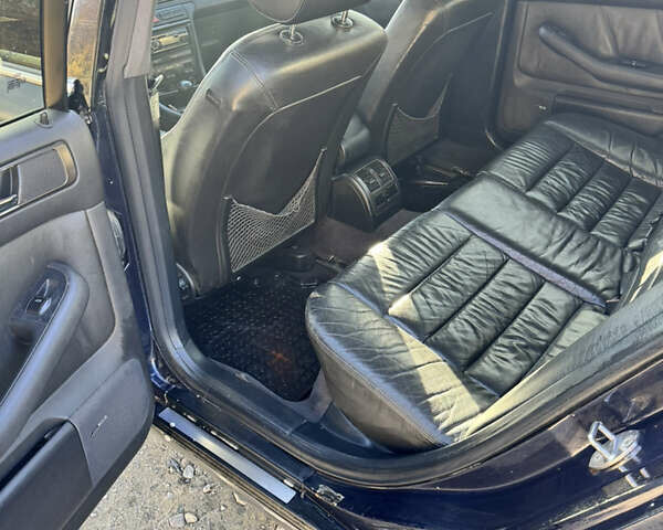 Синий Ауди А6, объемом двигателя 1.8 л и пробегом 373 тыс. км за 2700 $, фото 7 на Automoto.ua