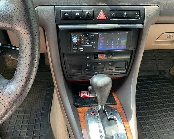 Синій Ауді А6, об'ємом двигуна 2.4 л та пробігом 293 тис. км за 2100 $, фото 14 на Automoto.ua