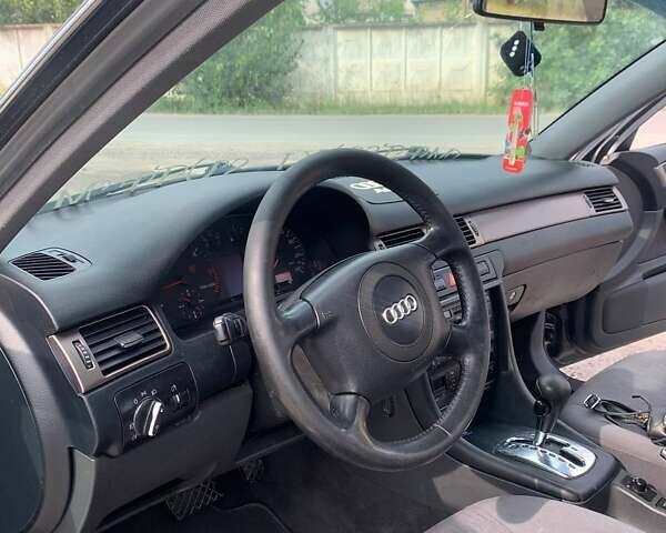 Синий Ауди А6, объемом двигателя 2.5 л и пробегом 380 тыс. км за 3800 $, фото 12 на Automoto.ua