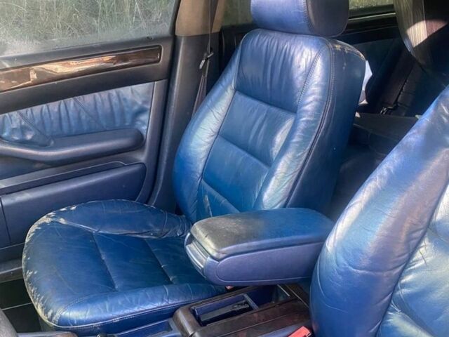 Синий Ауди А6, объемом двигателя 2.5 л и пробегом 299 тыс. км за 599 $, фото 3 на Automoto.ua