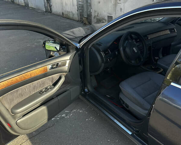 Синий Ауди А6, объемом двигателя 2.5 л и пробегом 412 тыс. км за 4500 $, фото 8 на Automoto.ua