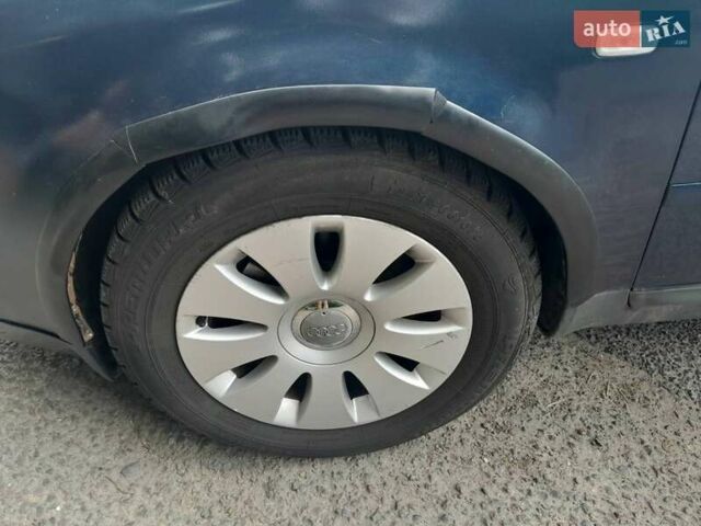 Синій Ауді А6, об'ємом двигуна 2.39 л та пробігом 307 тис. км за 4000 $, фото 16 на Automoto.ua
