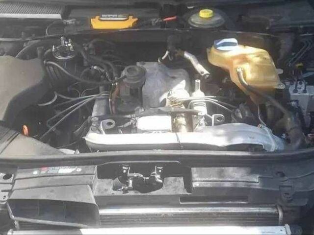 Синій Ауді А6, об'ємом двигуна 2.5 л та пробігом 393 тис. км за 4700 $, фото 4 на Automoto.ua