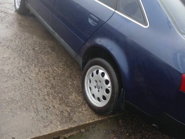 Синий Ауди А6, объемом двигателя 2.8 л и пробегом 304 тыс. км за 3500 $, фото 3 на Automoto.ua