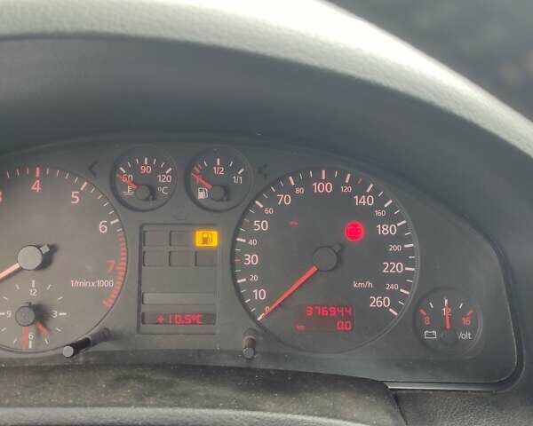 Синій Ауді А6, об'ємом двигуна 2 л та пробігом 376 тис. км за 3800 $, фото 4 на Automoto.ua