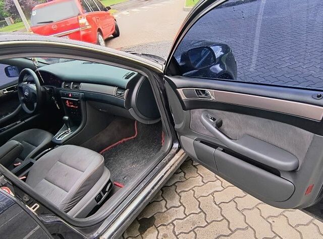 Синий Ауди А6, объемом двигателя 1.8 л и пробегом 300 тыс. км за 3500 $, фото 8 на Automoto.ua