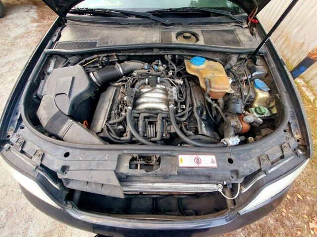 Синий Ауди А6, объемом двигателя 2.4 л и пробегом 343 тыс. км за 4000 $, фото 5 на Automoto.ua