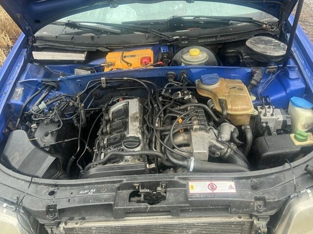 Синий Ауди А6, объемом двигателя 1.8 л и пробегом 2 тыс. км за 1183 $, фото 6 на Automoto.ua