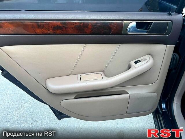 Синий Ауди А6, объемом двигателя 2.5 л и пробегом 320 тыс. км за 4500 $, фото 5 на Automoto.ua