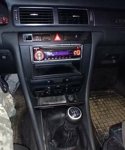 Синий Ауди А6, объемом двигателя 2.8 л и пробегом 300 тыс. км за 4500 $, фото 10 на Automoto.ua