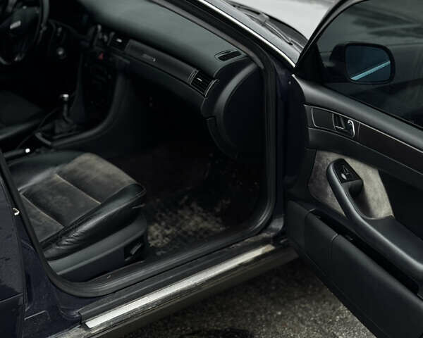 Синий Ауди А6, объемом двигателя 1.78 л и пробегом 264 тыс. км за 4200 $, фото 11 на Automoto.ua