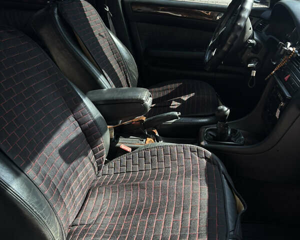 Ауди А6 1999 в Гниване на Automoto.ua Синий Ауди А6, объемом двигателя 2.39 л и пробегом 256 тыс. км за 5199 $, фото 14 на Automoto.ua