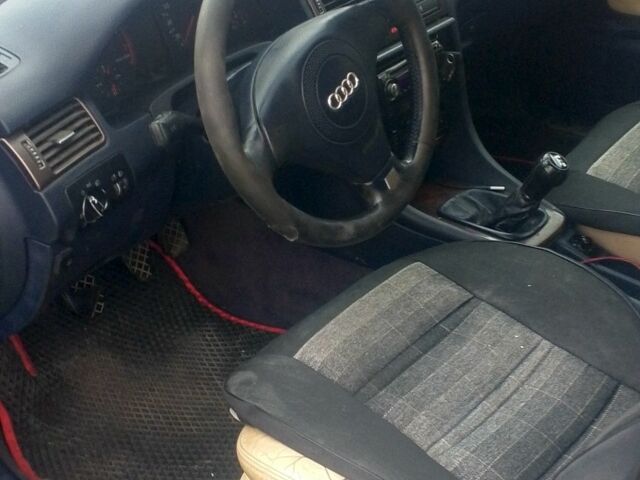 Синій Ауді А6, об'ємом двигуна 1.8 л та пробігом 520 тис. км за 2800 $, фото 2 на Automoto.ua