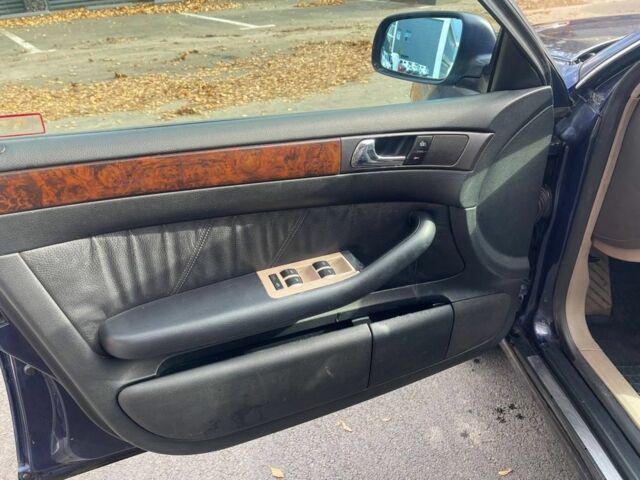 Синий Ауди А6, объемом двигателя 1.8 л и пробегом 188 тыс. км за 2850 $, фото 5 на Automoto.ua