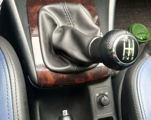 Синий Ауди А6, объемом двигателя 2.4 л и пробегом 675 тыс. км за 4200 $, фото 12 на Automoto.ua