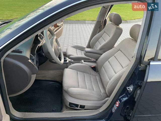 Синий Ауди А6, объемом двигателя 1.78 л и пробегом 360 тыс. км за 3800 $, фото 25 на Automoto.ua