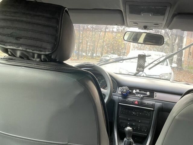 Синій Ауді А6, об'ємом двигуна 1.8 л та пробігом 289 тис. км за 4500 $, фото 5 на Automoto.ua