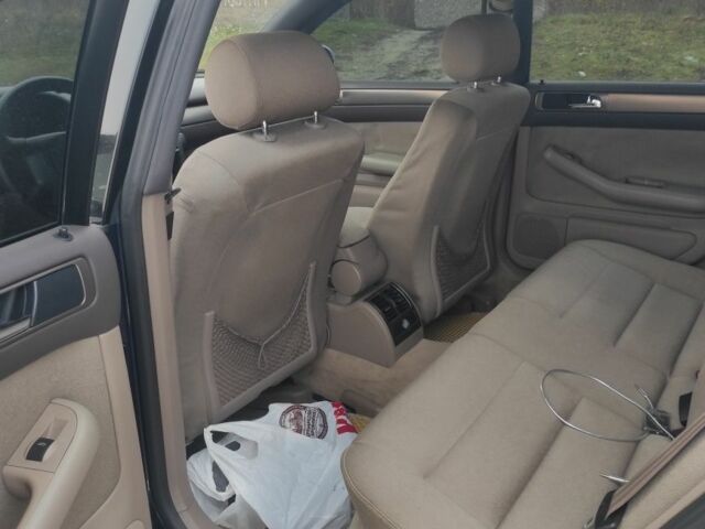 Синий Ауди А6, объемом двигателя 1.8 л и пробегом 300 тыс. км за 4600 $, фото 11 на Automoto.ua