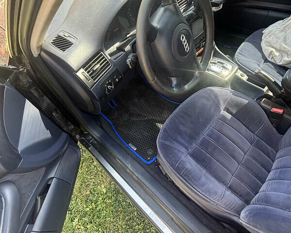 Синий Ауди А6, объемом двигателя 2.5 л и пробегом 460 тыс. км за 4000 $, фото 4 на Automoto.ua