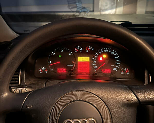 Синий Ауди А6, объемом двигателя 2.5 л и пробегом 281 тыс. км за 3079 $, фото 6 на Automoto.ua